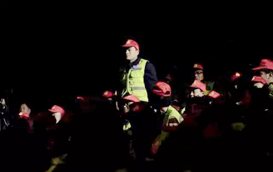 不忘初心，砥礪前行                        ——贊山東勝利鋼管有限公司愛(ài)心一百公益車(chē)隊(duì)隊(duì)員